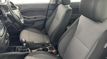 2020 Hyundai SE Launch Edition Euro 6 5-door (Grey) - Image: 32