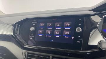 2024 Volkswagen 1.0 TSI Black Edition DSG Euro 6 5-door (Silver) - Image: 18