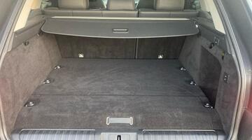 2020 Land Rover 2.0 P400e 13.1kWh HSE Dynamic Auto 4WD Euro 6 5-door (Black) - Image: 22