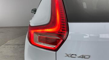 2025 Volvo 2.0 B3 MHEV Ultra Bright DCT Auto Euro 6 5-door (Blue) - Image: 33