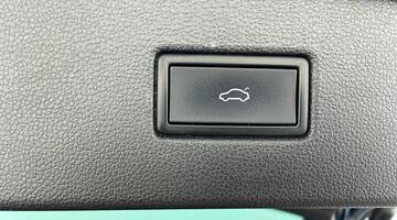 2023 Volkswagen TSI 13kWh Elegance DSG Euro 6 5-door (Blue) - Image: 35