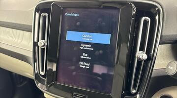 2021 Volvo 2.0 B4 MHEV Inscription Auto Euro 6 5-door (Grey) - Image: 32