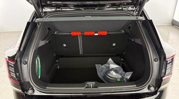 2025 Volvo Single Motor Extended Range 69kWh Plus Auto 5-door (Black) - Image: 12