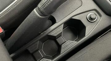 2022 Volkswagen 1.0 TSI R-Line Euro 6 5-door (Red) - Image: 12