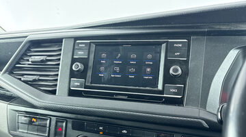 2022 Volkswagen 2.0 TDI T3Highline FWD SWB Euro 6 5-door (White) - Image: 18