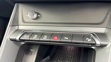 2025 Audi TFSI CoD 35 S line S Tronic Euro 6 5-door (Grey) - Image: 14