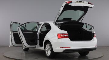 2024 Škoda 2.0 TDI SE DSG Euro 6 5-door (White) - Image: 12