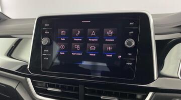 2025 Volkswagen TSI R-Line DSG Euro 6 5-door (Silver) - Image: 18