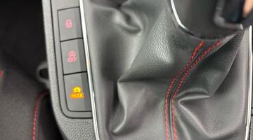 2018 SEAT 1.0 TSI FR Euro 6 5-door (Blue) - Image: 23