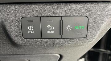 2025 Audi E-hybrid Launch Edition Sportback S Tronic Euro 6 5-door 26kWh (Black) - Image: 24