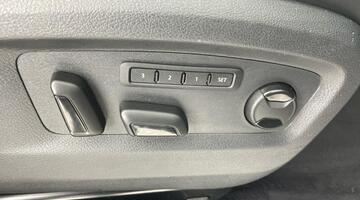 2020 Volkswagen 2.0 TDI Executive DSG Euro 6 5-door (Blue) - Image: 19