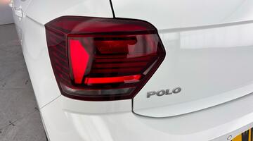 2021 Volkswagen 1.0 TSI Match Euro 6 5-door (White) - Image: 26