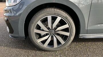 2025 Volkswagen TSI EVO R-Line DSG Euro 6 5-door (Grey) - Image: 31