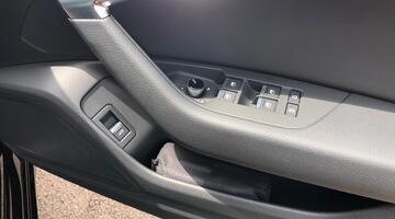 2025 Audi 2.0 TDI 40 Black Edition S Tronic quattro Euro 6 5-door (Black) - Image: 24