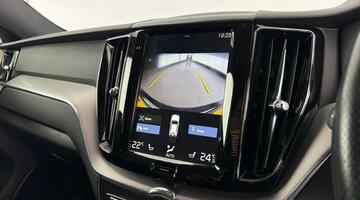 2019 Volvo 2.0 D4 R-Design Auto Euro 6 5-door (Black) - Image: 21