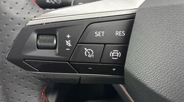 2025 SEAT 1.0 TSI FR DSG Euro 6 5-door (White) - Image: 21