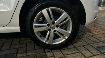 2017 Volkswagen TSI BlueMotion Tech Match Euro 6 5-door (White) - Image: 16