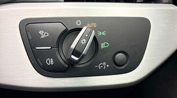 2021 Audi 2.0 TFSI 40 S line S Tronic Euro 6-door (White) - Image: 17