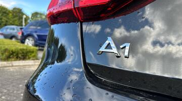 2025 Audi 1.0 TFSI 30 S line Sportback S Tronic Euro 6 5-door (Black) - Image: 17