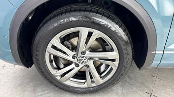 2022 Volkswagen TSI R-Line DSG Euro 6 5-door (Blue) - Image: 38