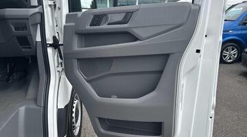 2025 Volkswagen 2.0 TDI CR35 Commerce RWD LWB High Roof Euro 6 5-door (White) - Image: 29