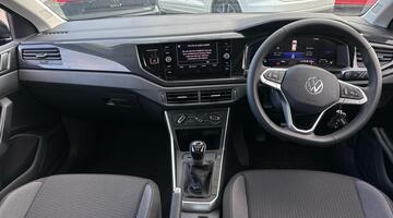 2025 Volkswagen 1.0 EVO Life Euro 6 5-door (Black) - Image: 8