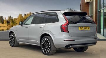 2025 Volvo 2.0 T8 18.8kWh Ultra Dark Auto 4WD Euro 6 5-door (Silver) - Image: 5