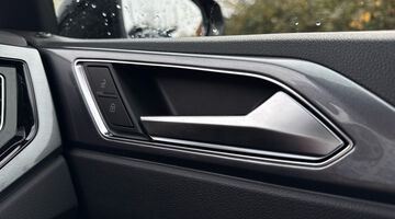 2025 Volkswagen 2.0 TSI GTI DSG Euro 6 5-door (Black) - Image: 22