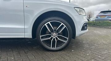 2016 Audi 2.0 TDI S line Plus S Tronic quattro Euro 6 5-door (Grey) - Image: 5