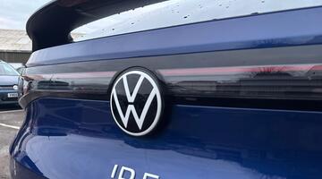 2025 Volkswagen Pro 77kWh Match Auto 5-door (Blue) - Image: 25