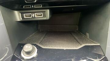 2019 Volkswagen 2.0 TDI R-Line Euro 6 5-door (Black) - Image: 12