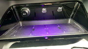 2025 Audi 2.0 TDI Launch Edition Sportback S Tronic quattro Euro 6 5-door (Green) - Image: 25