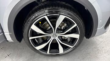 2026 Volkswagen Black Edition Plus 1.5 TSI 150PS 7-speed DSG 5-door (Multicolour) - Image: 5