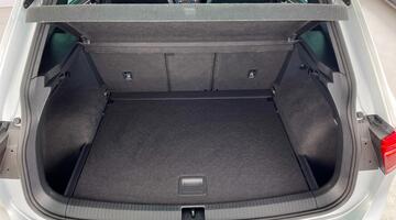 2022 Volkswagen 2.0 TDI R-Line DSG 4Motion Euro 6 5-door (Silver) - Image: 30