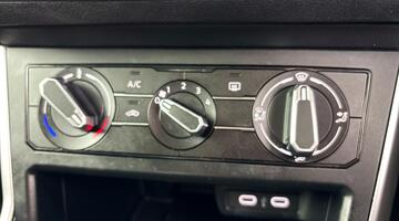 2025 Volkswagen 1.0 TSI Match DSG Euro 6 5-door (Grey) - Image: 7