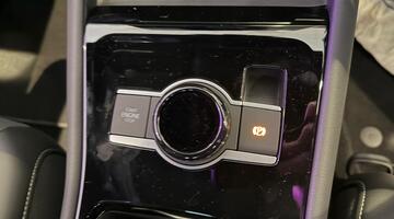 2026 Volkswagen R-Line 1.5 TSI eHybrid 204 PS 6-Speed DSG 5-door (Green) - Image: 23