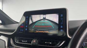 2019 Toyota VVT-h Dynamic CVT Euro 6 5-door (Grey) - Image: 15