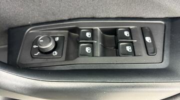 2023 Volkswagen 1.0 TSI Life Euro 6 5-door (Grey) - Image: 19