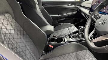 2025 Volkswagen TSI R-Line Euro 6 5-door (Grey) - Image: 10