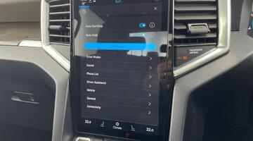 2024 Volkswagen 2.0 TDI Style Auto 4Motion Euro 6 4-door (Grey) - Image: 23