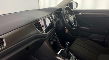 2020 Volkswagen TSI EVO SE Euro 6 5-door (Blue) - Image: 2