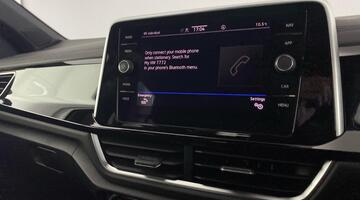 2023 Volkswagen TSI R-Line DSG Euro 6 5-door (Red) - Image: 15