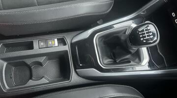 2024 Volkswagen TSI Style Euro 6 5-door (Black) - Image: 28