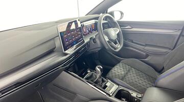 2025 Volkswagen TSI R-Line Euro 6 5-door (Black) - Image: 2