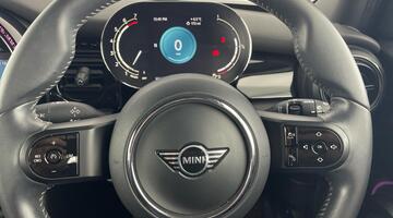 2021 MINI Cooper Sport Euro 6 5-door (Red) - Image: 25