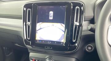 2025 Volvo 2.0 B4 MHEV Plus DCT Auto Euro 6 5-door (Blue) - Image: 29