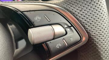 2025 Škoda 2.0 TDI SportLine DSG 4WD Euro 6 5-door (7 Seat) (Gold) - Image: 34