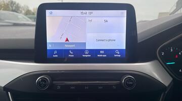 2020 Ford EcoBlue Zetec Euro 6 5-door (Red) - Image: 7