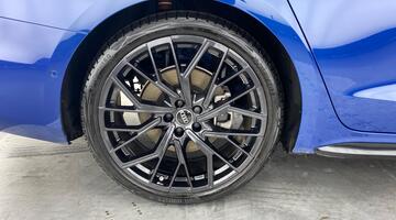 2025 Audi 2.0 TDI Launch Edition S Tronic quattro Euro 6 5-door (Blue) - Image: 28