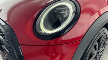 2021 MINI Cooper Sport Euro 6 5-door (Red) - Image: 32